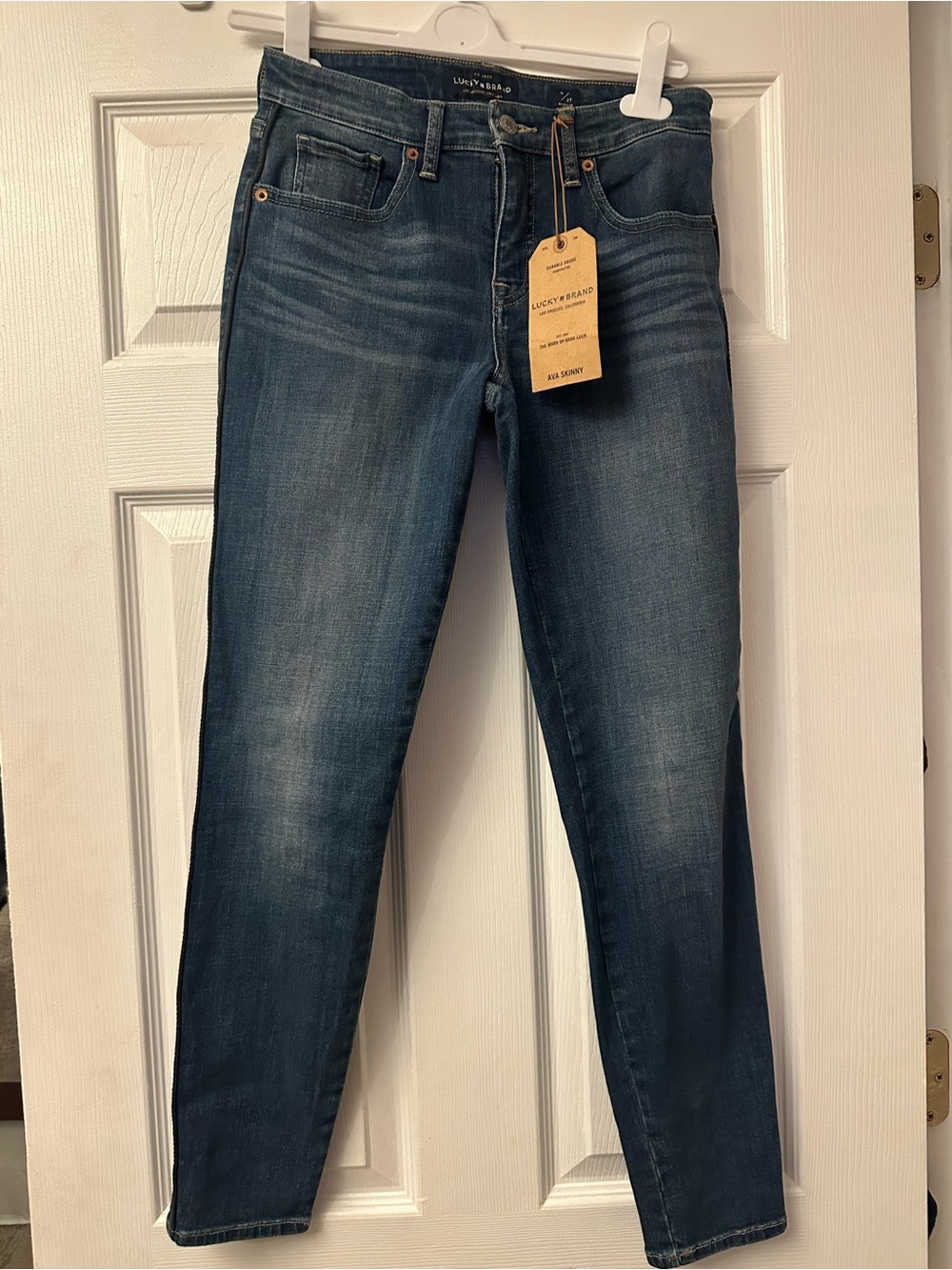 NWT Lucky Jeans